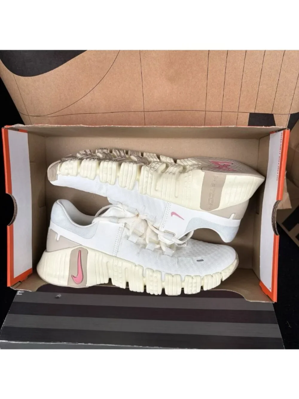 NEW Nike Free Metcon 5 Sail Sanddrift' DV3950-100 Women's Size 7.5 - Picture 7 of 7